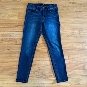 1822 Denim Adrianna Dark Wash Skinny Jeans 6